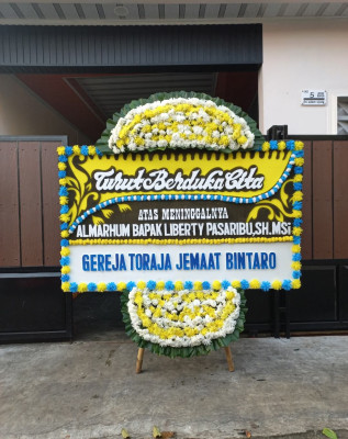 Papan Bunga Duka di Gunung Sugih