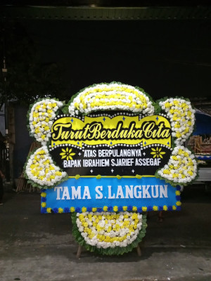 Papan Bunga Duka di Gunung Sugih